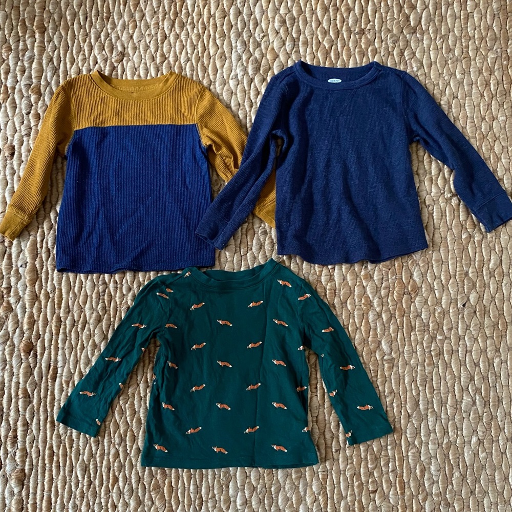 2T shirt lot